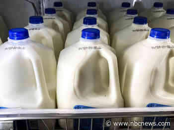 1 in 5 samples of pasteurized milk had bird flu virus fragments, FDA says