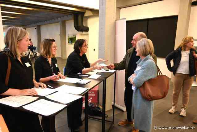 Nieuwe Zwevegemnaren uitgenodigd voor receptie in het Gemeentepunt