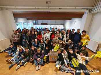 Eerstejaars SGI zamelen geld in voor revalidatiecentrum en leren belangrijke les: “Draag altijd een helm”