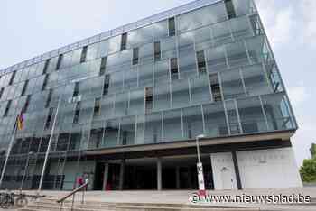 Vrouw ontdekt bedrog van partner en wreekt zich op minnares: “Ze vreesde voor haar leven”