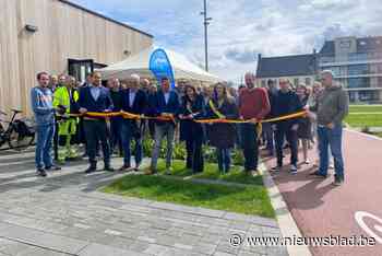 Fietspunt op Stationsplein neemt nieuw gebouw in gebruik: “Medewerkers gaan ook zwerfvuil ruimen”