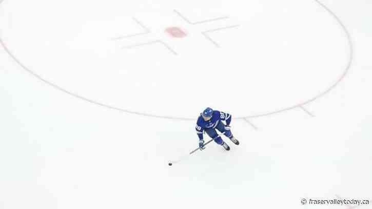 William Nylander practises with Leafs ahead of Game 4 against Bruins