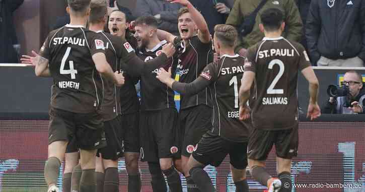 Wieder Tabellenführer: Pauli müht sich zu 1:0 gegen Rostock