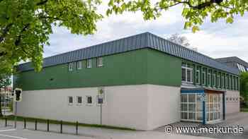 Dach der Einfachturnhalle ist undicht