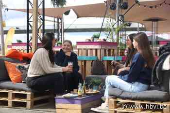 Eerste zomerbars open ondanks kwakkelweer, woensdag volgt nieuweling: “Zon blijft welkom”