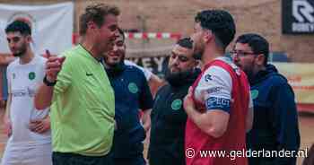 Zelden vertoond in eredivisie zaalvoetbal: arbiter loopt boos weg