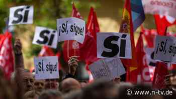 Nach Rücktrittsüberlegung: Tausende demonstrieren für Spaniens Premier