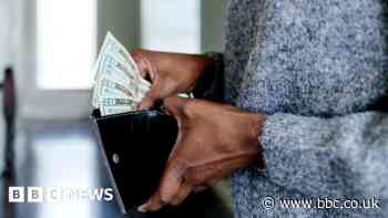 US economic growth slows but inflation grows