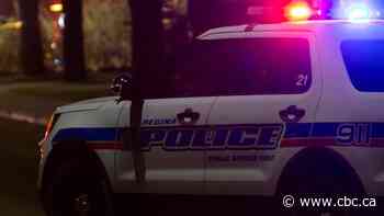 Youth cyclist injured in vehicle collision in Regina