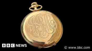 Titanic gold pocket watch sells for £900,000