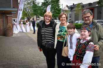 Pelts gezin vangt Oekraïense koorleden op tijdens EMJ: “We hebben hen wel gewaarschuwd voor het vuurwerk”