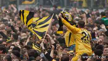 "Falschgeld"-Leistung? Egal!: Alemannia Aachen kehrt ekstatisch aus der Versenkung zurück