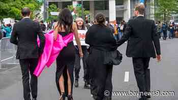 Chants of ‘shame on you’ greet guests at White House correspondents’ dinner shadowed by war in Gaza
