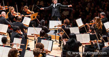 Review: Gustavo Dudamel Saves the Day at the Philharmonic