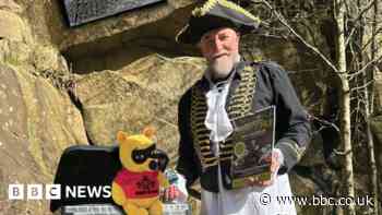 'Binnie the Pooh' aims to get removed bins back