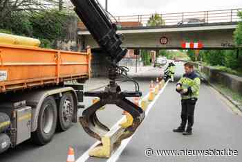 LIVE. Autoverkeer aan Gentbruggebrug moet vanaf nu anders rijden: nieuw circulatieplan gestart in Gent