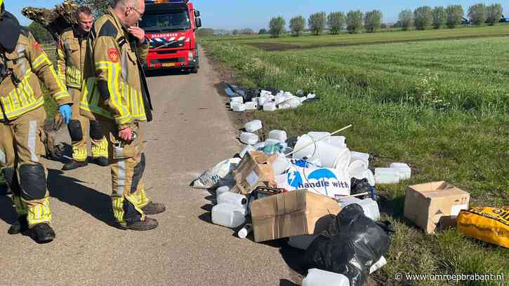 Spoor van drugsdumpingen in buitengebied, tientallen jerrycans gevonden