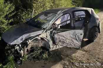 Nach Unfall auf Weseler Straße: 19-jähriger Autofahrer geflüchtet
