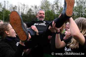 Coach Kurt Deraeck toverde Miecroob Veltem om van grijze muis tot kampioen: “We gaan nu ook voor de dubbel”