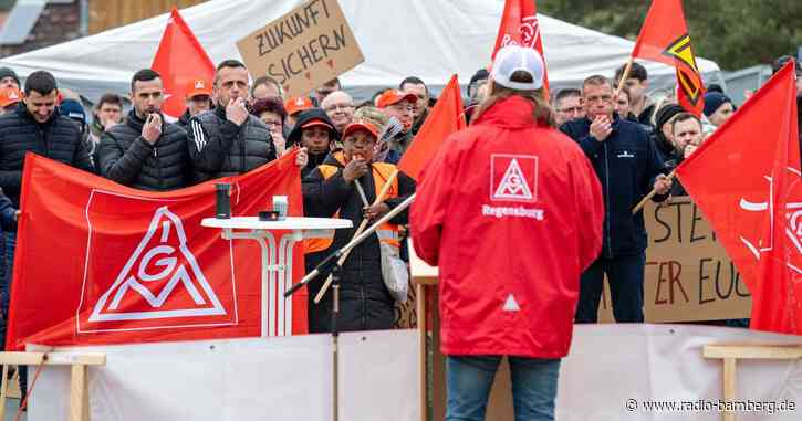 Unbefristeter Streik bei Industriebetrieb dauert an