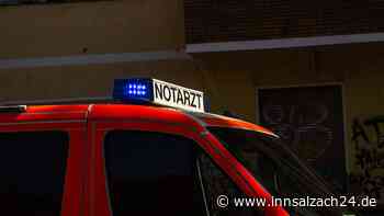 Unfall bei Truchtlaching: Biker will bei durchgezogener Linie überholen und prallt gegen Auto