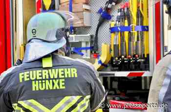 FW Hünxe: Person in Baugrube gestürzt und eingeklemmt