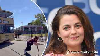 „Bergdoktor“-Hulk? Hier zieht Ronja Forcher einen 10,5-Tonnen schweren Doppeldecker-Bus