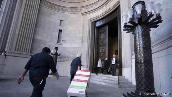 Teachers union joins bid to have Supreme Court rule on Quebec religious symbols ban