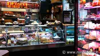 Pizzicaroli da 65 anni aprono una bottega-bistrot a Roma: si cena scegliendo dal bancone