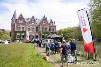 Plantjes kiezen of zelf kruidenthee maken in  Vrieselhof tijdens Tuinkriebels