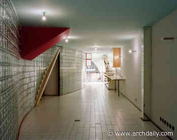 House Waves of Glass and Clouds of Metal / fala