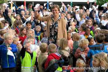 Juf Kristel fietst pensioen tegemoet na ‘wonderlijke’ loopbaan van halve eeuw