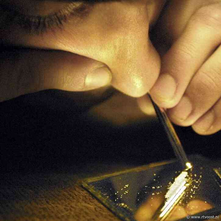 Ex-verslavingscoach verdacht van zware mishandeling ouders onder invloed van drugs: "Ik ben gewoon een domkop"