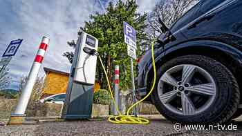 Daten zur Verkehrswende: Auf eine Ladesäule kommen 20 E-Autos