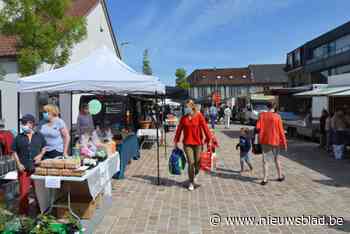 200ste Boerenmarkt in Landegem zet bezoekers in de bloemetjes