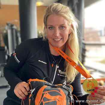 Ultramarathon door de Sahara: Diabetespatiënt Marloes (37) uit Enschede kan 'm afstrepen