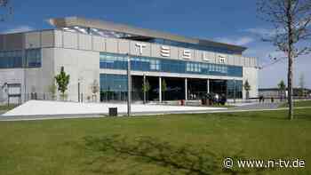 "Mit voller Härte durchgreifen": Tesla will mindestens 500 weitere Stellen streichen