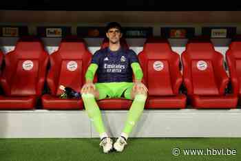 Thibaut Courtois voor het eerst sinds zware knieblessure weer op de bank bij Real Madrid