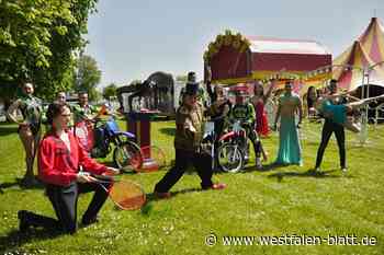 Circus Probst baut seine Zelte in Warburg auf