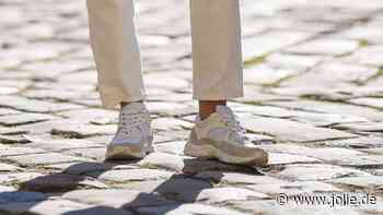 Sneaker für lange Beine: Diese Modelle strecken deine Silhouette