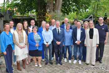 Vader en zoon Daelman trekken en duwen lijst Liberaal Waasmunster