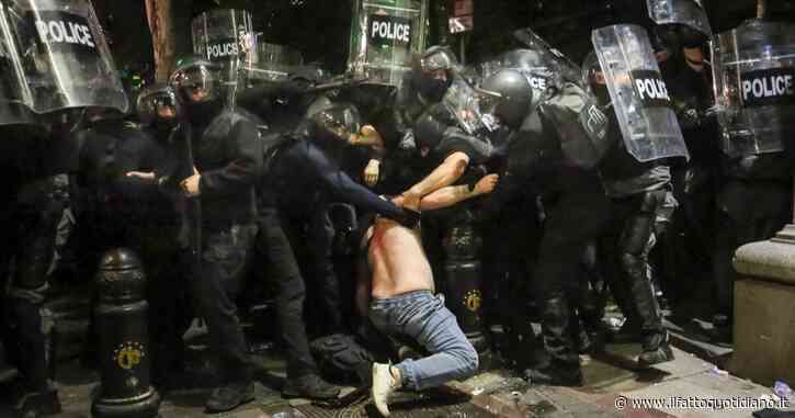 Georgia, la Ue condanna la repressione delle proteste contro la legge filo-russa sugli agenti stranieri: “Uso della forza inaccettabile”