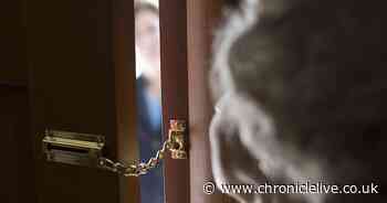 Warning after elderly Heaton couple scammed out of £5,000 by fraudsters posing as police officers