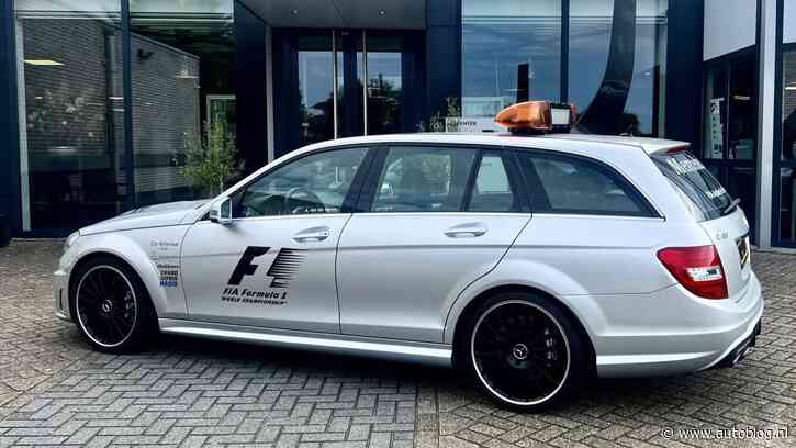 C63 met 540 atmosferische paarden heeft een bekende livery