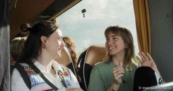 Mee in de bus met Milieudefensie naar Unilever in Londen: ‘Eigenlijk doen ze aan greenwashing’