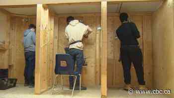 Ontario accelerates apprenticeship path for high school students