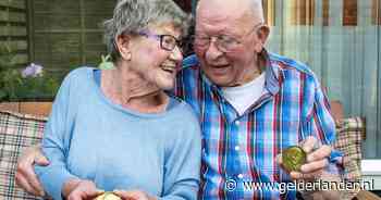 Leo en Nolda zijn al een leven lang lid van de ‘rode familie’ en daarvoor krijgen ze een speciale beloning