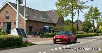 Dit dorp heeft opeens een flitspaal: waarom is dat en waarom verdwijnt hij ook weer?