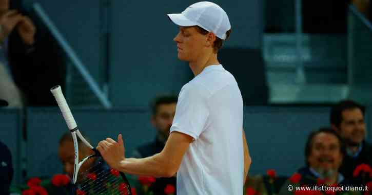 Jannik Sinner si ritira dal torneo di Madrid: ha ancora dolore all’anca. Le ragioni di una scelta sensata e logica
