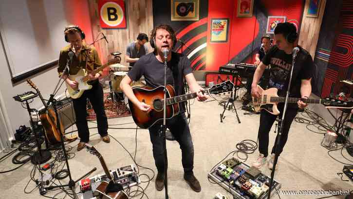 Abel geeft miniconcert tijdens opening van nieuwe studio Omroep Brabant